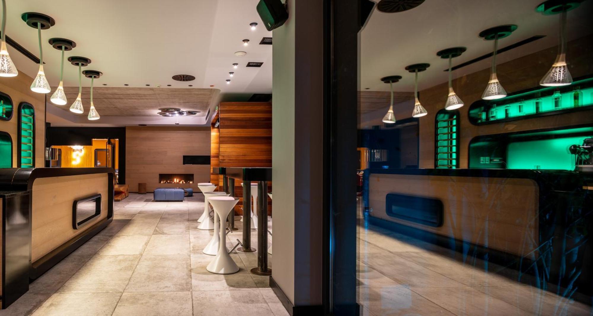 Essence Hotel Janina Zewnętrze zdjęcie