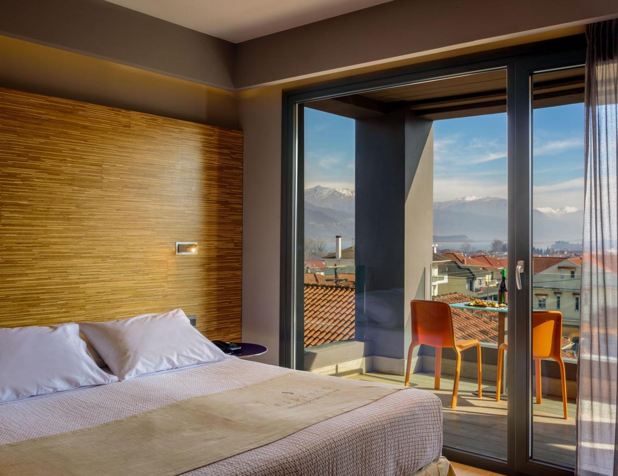 Essence Hotel Janina Zewnętrze zdjęcie
