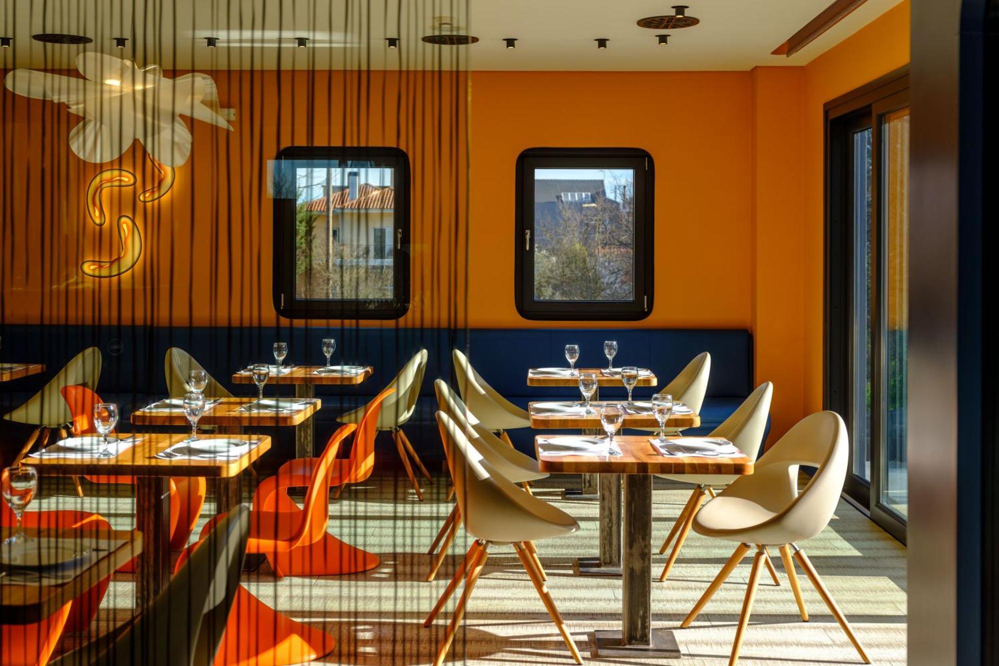 Essence Hotel Janina Zewnętrze zdjęcie