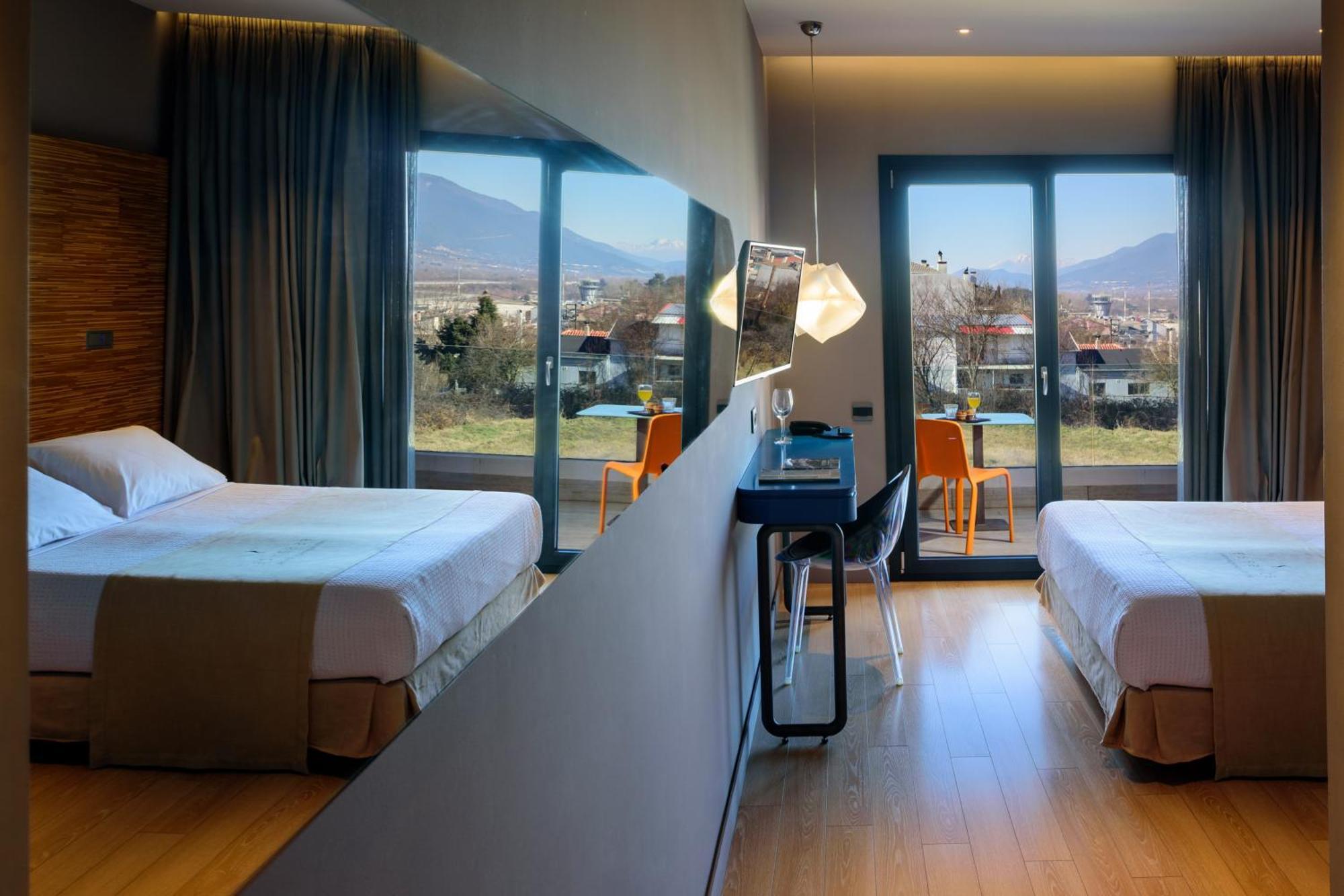 Essence Hotel Janina Zewnętrze zdjęcie